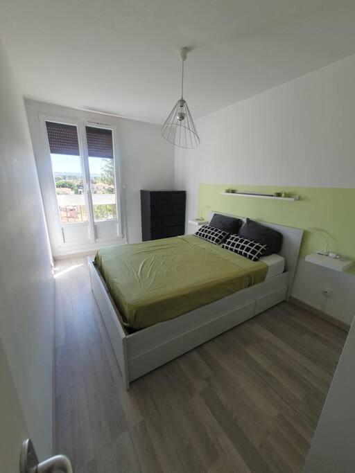 Appartement Avec 3 Chambres 80M2 Plein Sud Marignane Bagian luar foto