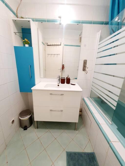 Appartement Avec 3 Chambres 80M2 Plein Sud Marignane Bagian luar foto